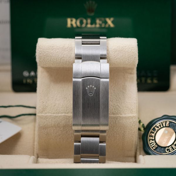 Rolex Oyster Perpetual 124300